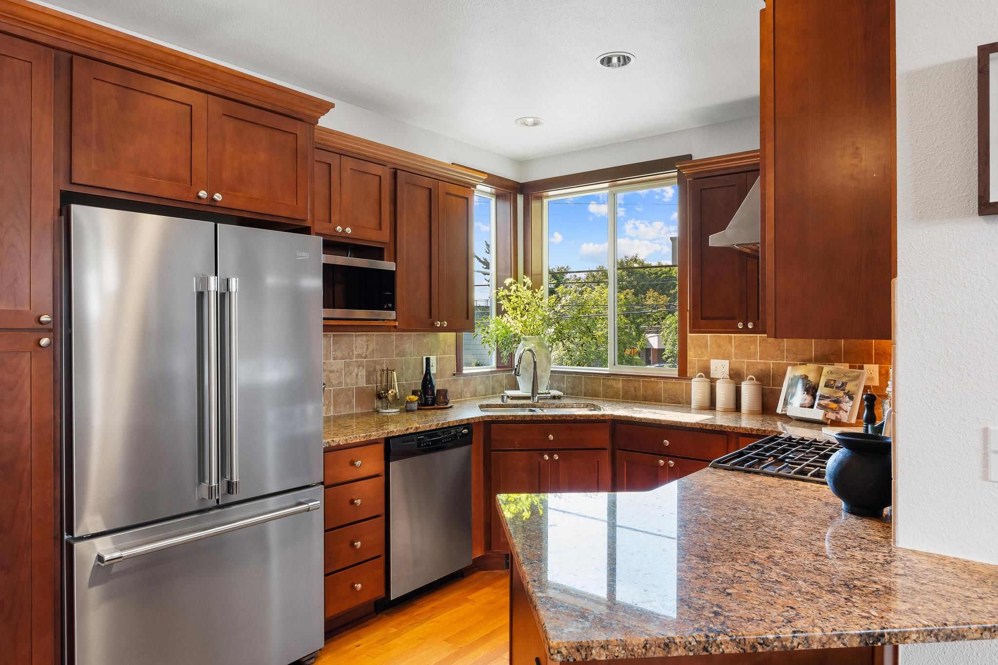  2400 West Boston St, Seattle, WA 98199 - 物件實景