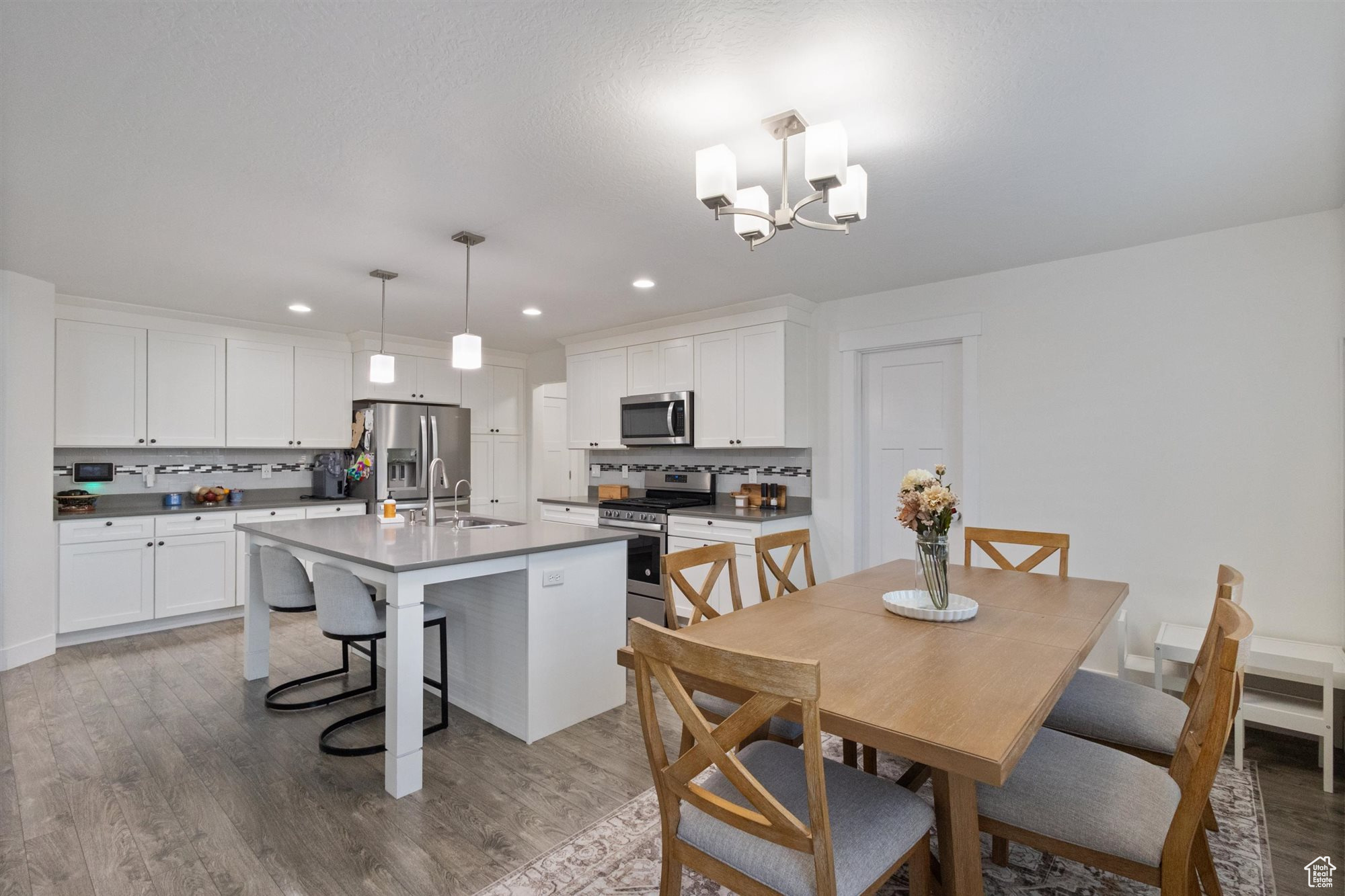 Bluffdale, Utah, 84065, United States, 4 Bedrooms Bedrooms, ,4 BathroomsBathrooms,Residential,For Sale,1910817