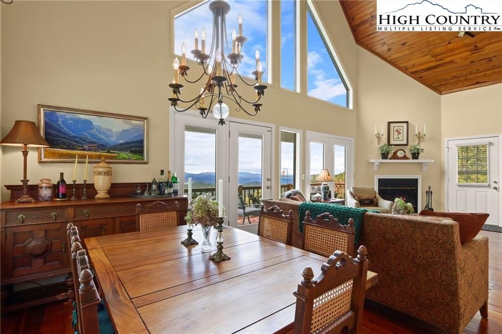 Boone, North Carolina, 28607, United States, 3 Bedrooms Bedrooms, ,3 BathroomsBathrooms,Residential,For Sale,1941298