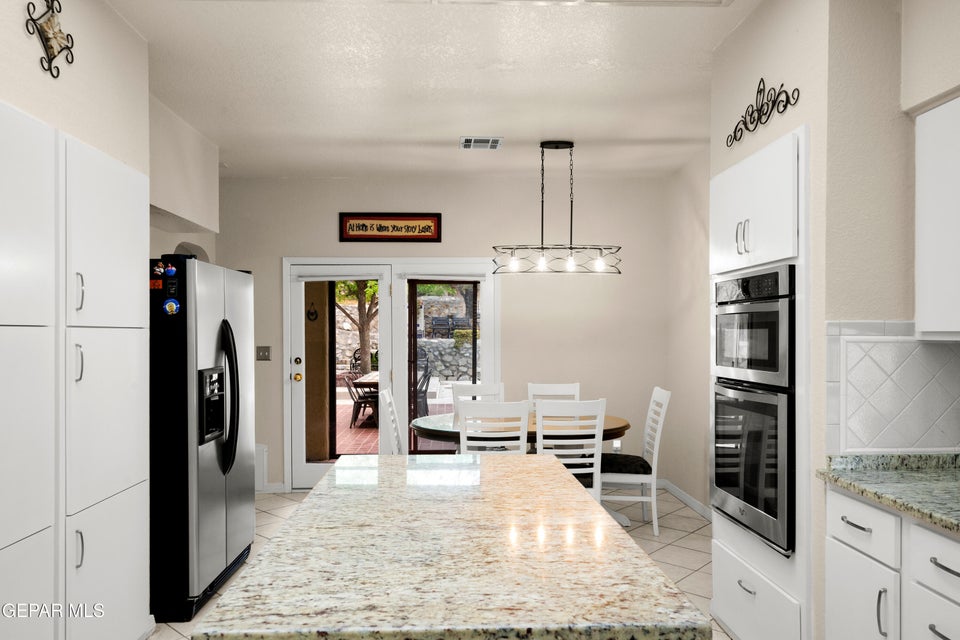 El Paso, Texas, 79912, United States, 4 Bedrooms Bedrooms, ,2 BathroomsBathrooms,Residential,For Sale,1921658