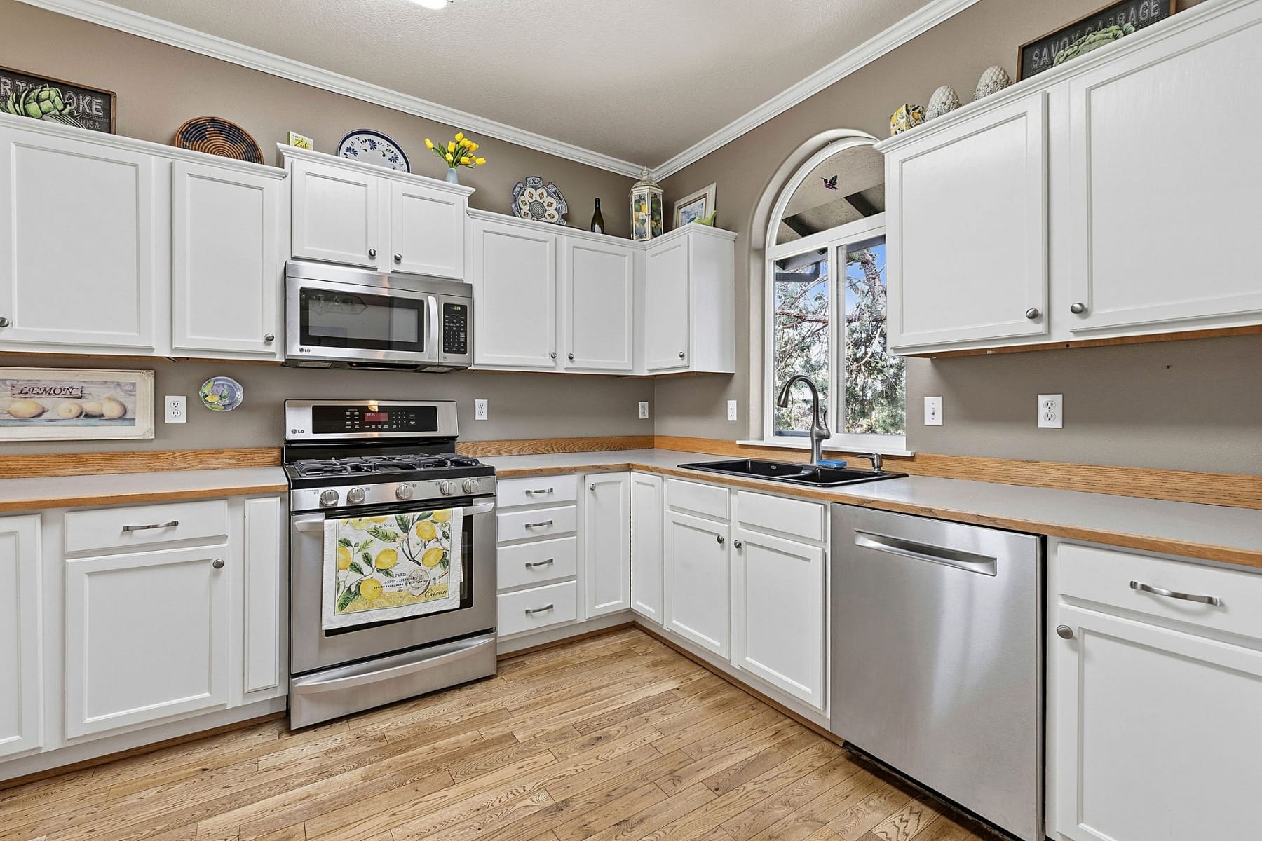  2350 SW Indian Avenue Redmond, OR 97756 - 物件實景