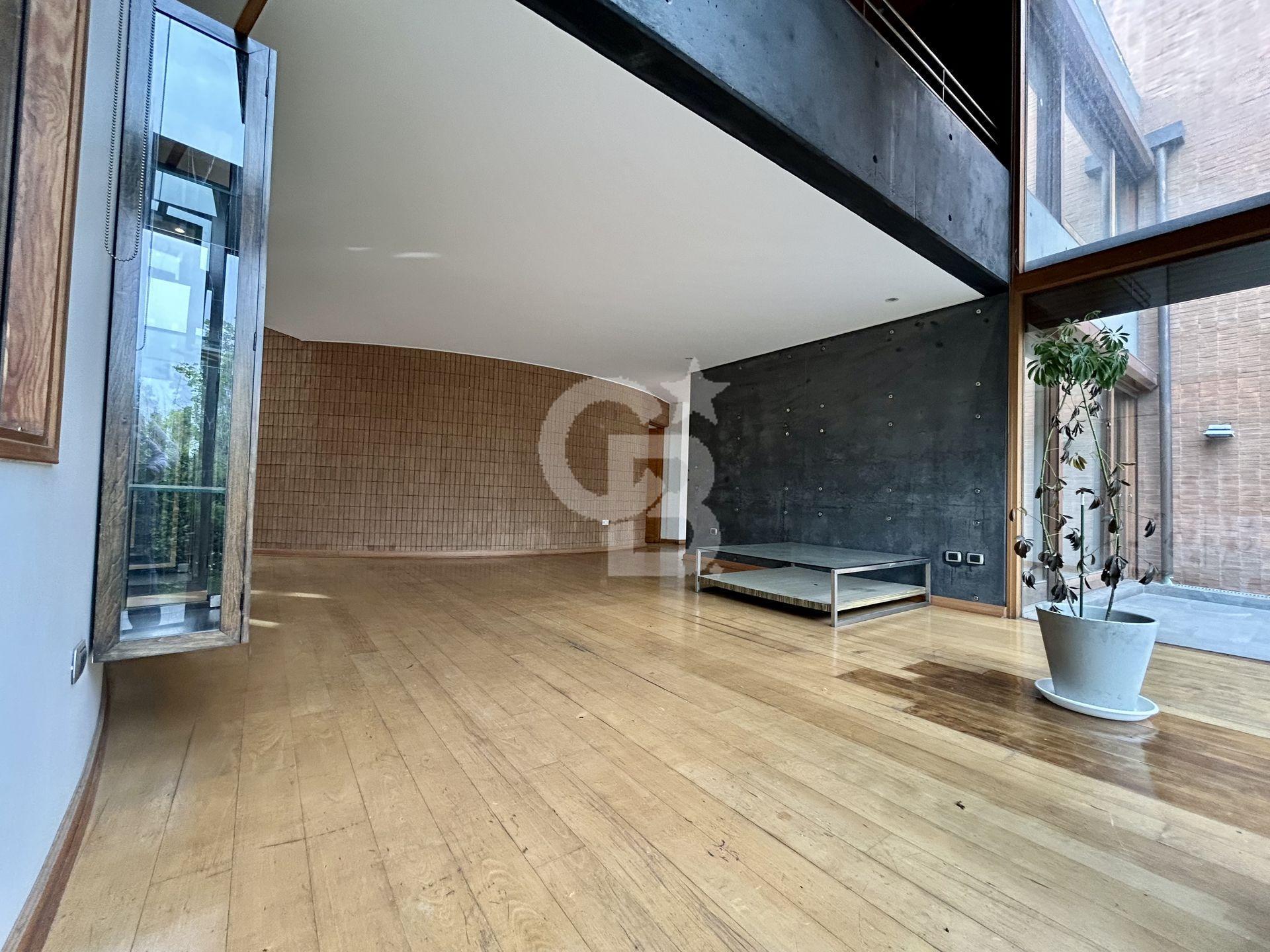 Vitacura, Chile, 5 Bedrooms Bedrooms, ,5 BathroomsBathrooms,Residential,For Sale,1969115