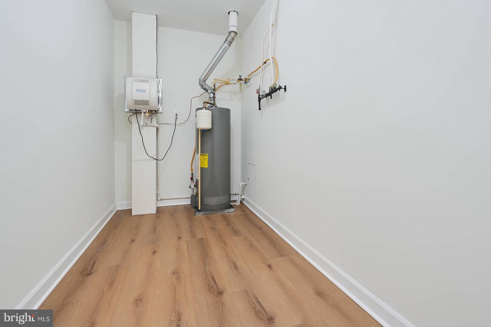 Edgewater, Maryland, 21037, United States, 3 Bedrooms Bedrooms, ,3 BathroomsBathrooms,Residential,For Sale,1998056