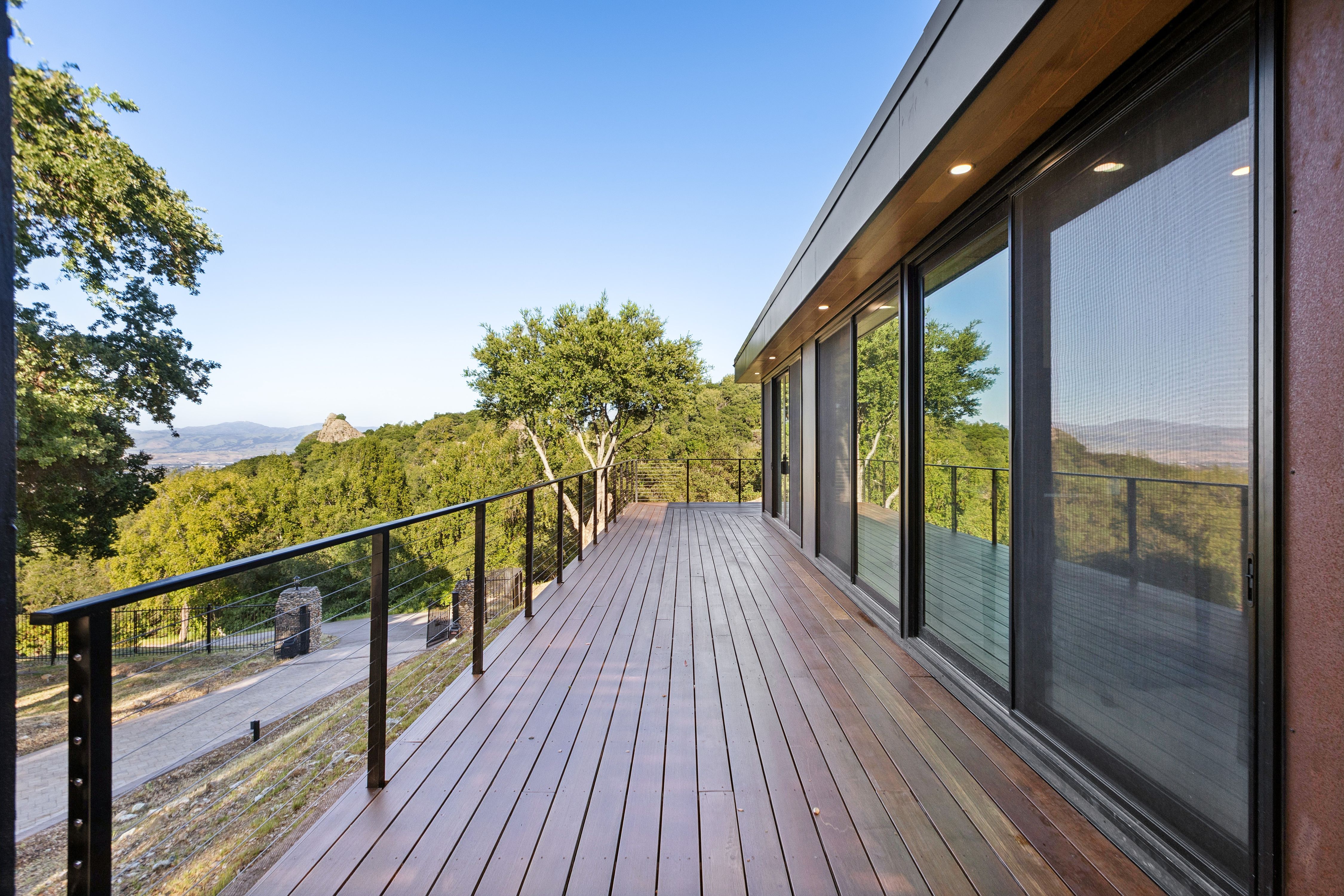  Modern Off-Grid Compound with Panoramic Valley Views - 物件實景