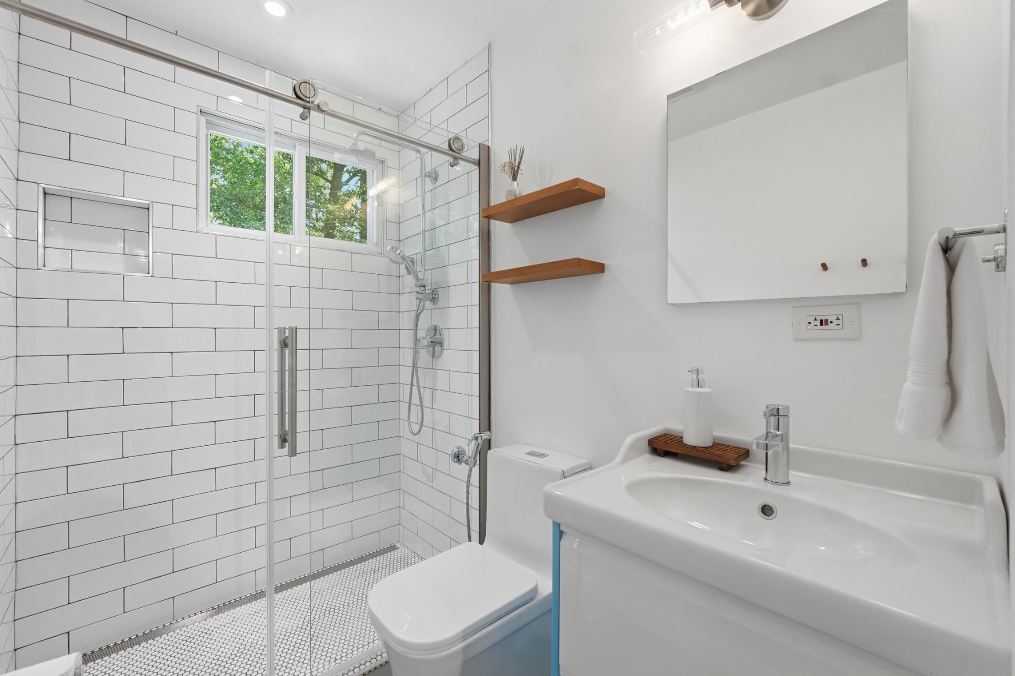  5617 Hershey Lane, Alexandria, VA, 22312 - 物件實景