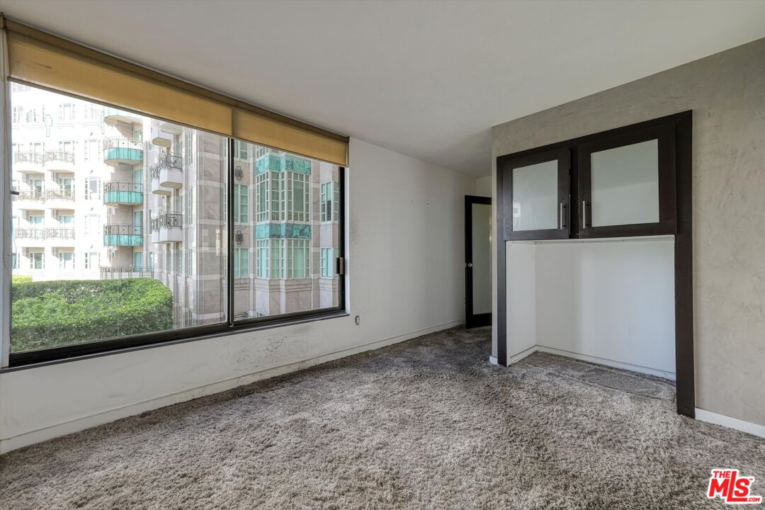 Los Angeles, California, 90024, United States, 2 Bedrooms Bedrooms, ,1 BathroomBathrooms,Residential,For Sale,1939322