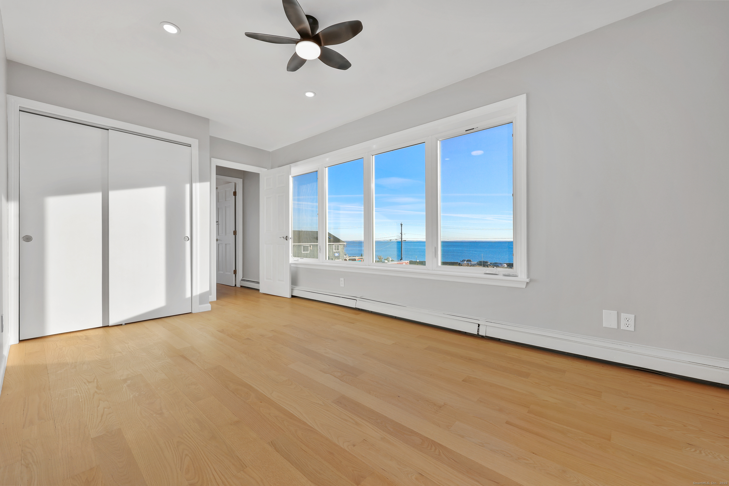 Stratford, Connecticut, 06615, United States, 4 Bedrooms Bedrooms, ,3 BathroomsBathrooms,Residential,For Sale,2003243