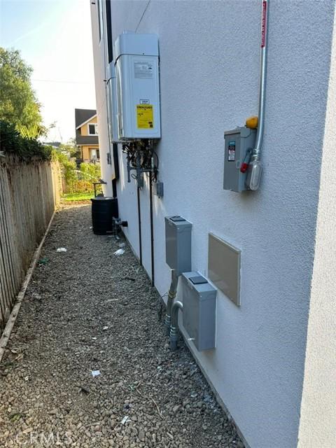 Los Angeles, California, 90001, United States, ,Residential,For Sale,1976329