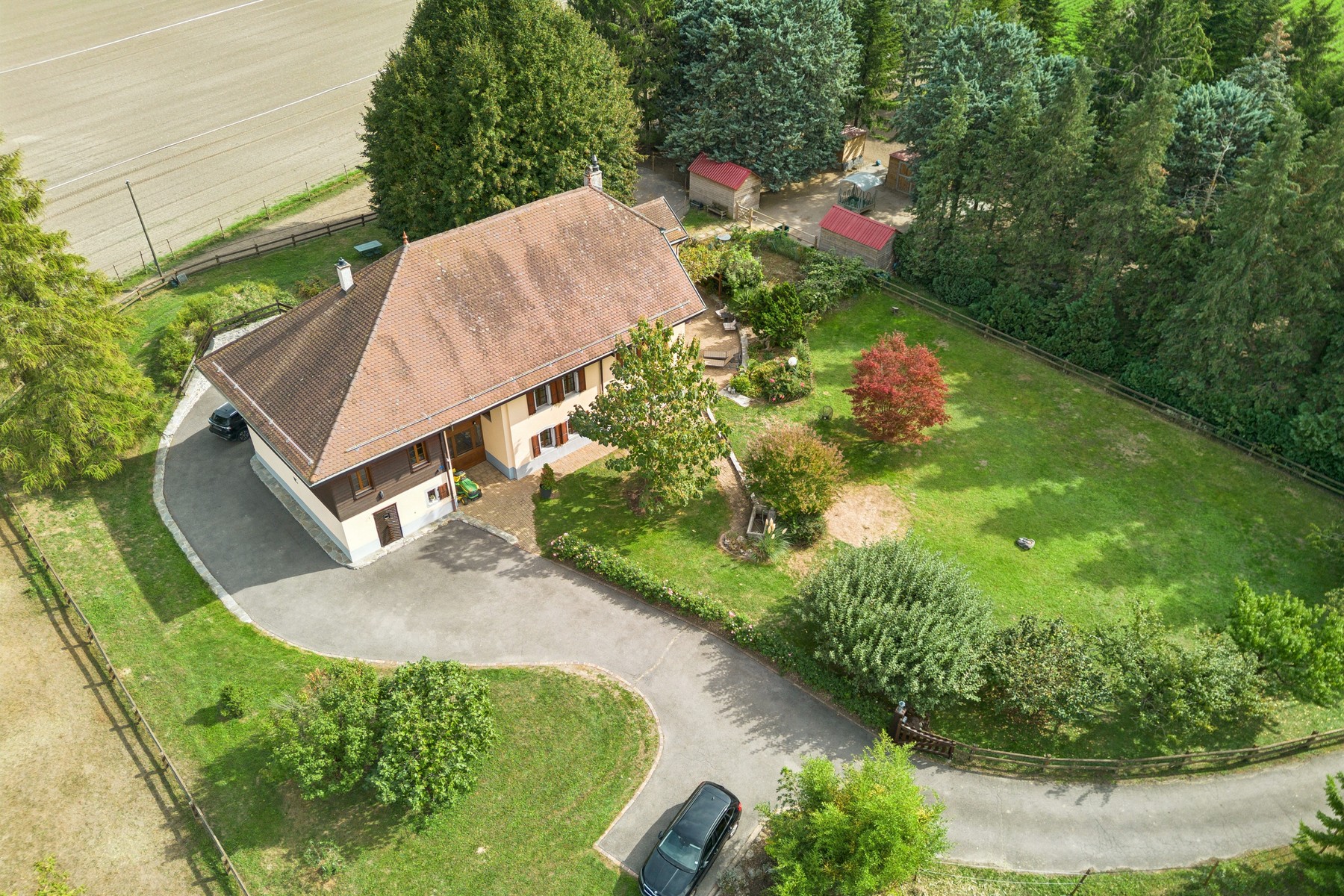  An authentic, charming home in the heart of an estate spanning more than 7,500 m - 物件實景