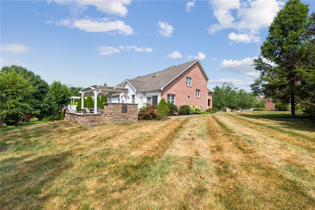 Cranberry Twp, Pennsylvania, 16066, United States, 3 Bedrooms Bedrooms, ,3 BathroomsBathrooms,Residential,For Sale,1934234