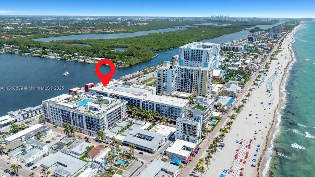 Hollywood, Florida, 33019, United States, 2 Bedrooms Bedrooms, ,1 BathroomBathrooms,Residential,For Sale,1850092