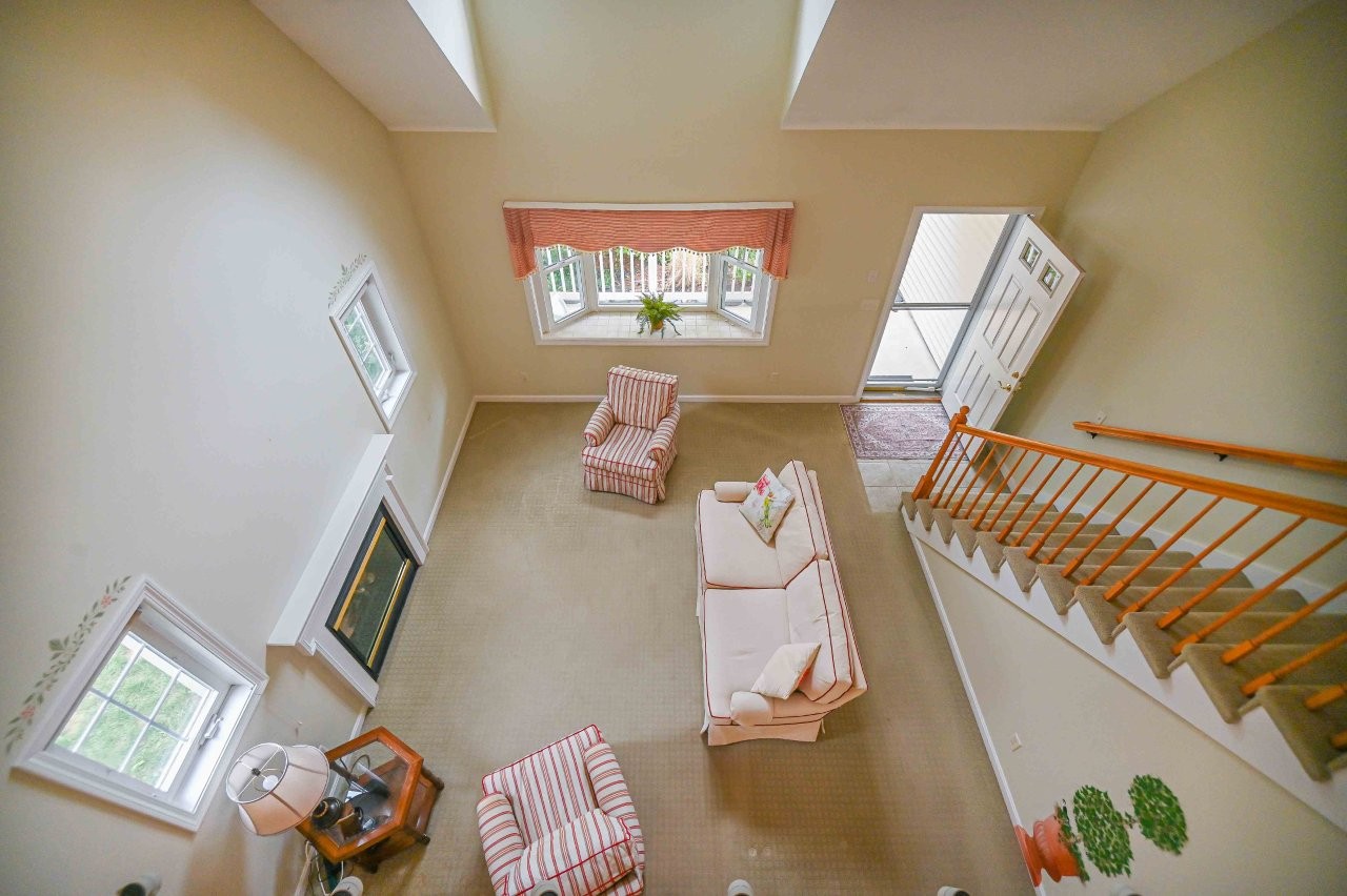 York, Maine, 03909, United States, 2 Bedrooms Bedrooms, ,2 BathroomsBathrooms,Residential,For Sale,1896893