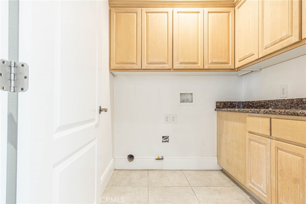 Apple Valley, California, 92307, United States, 6 Bedrooms Bedrooms, ,7 BathroomsBathrooms,Residential,For Sale,2022509