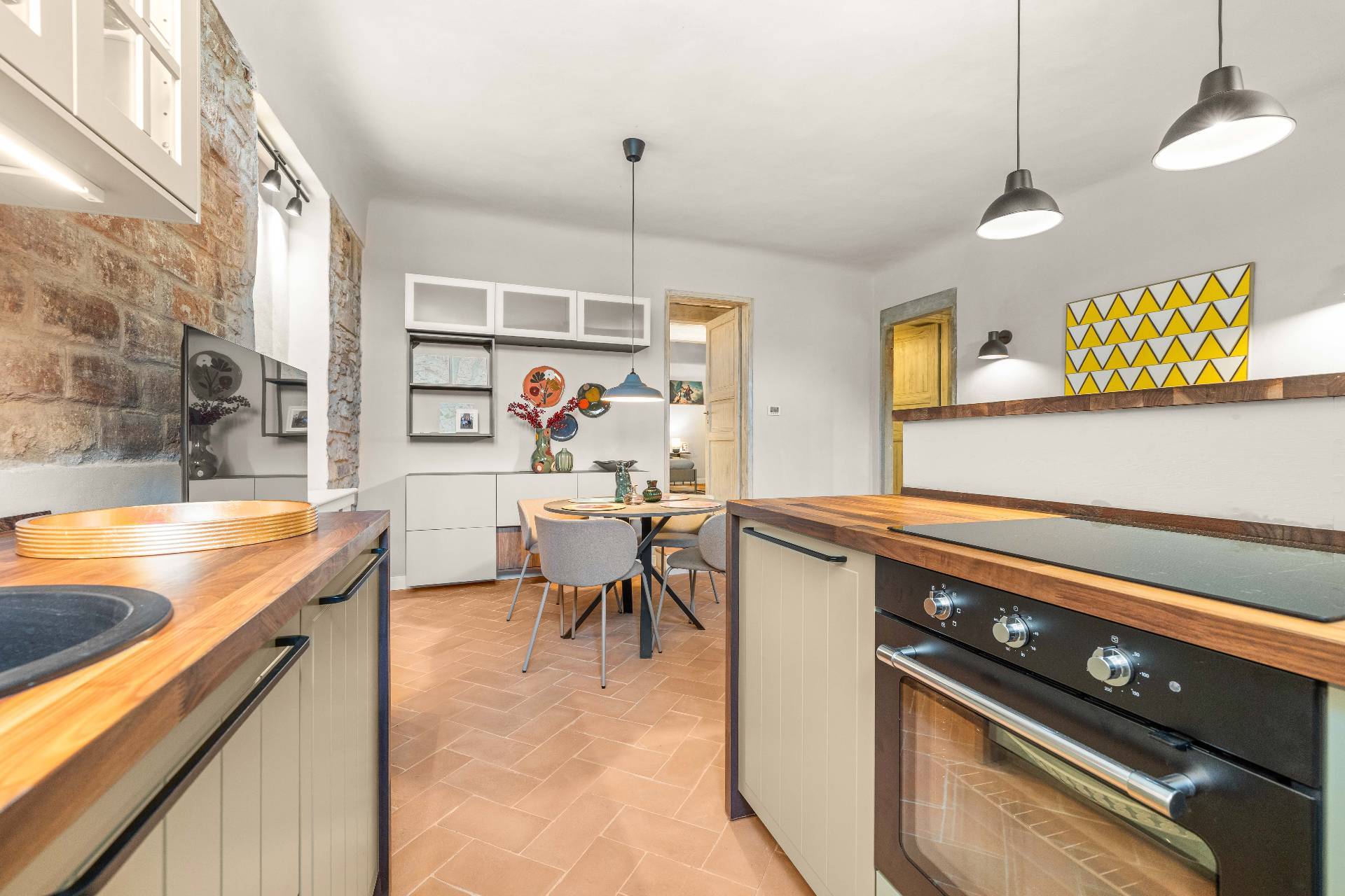 Firenze, Firenze, 50100, IT, 3 Bedrooms Bedrooms, ,3 BathroomsBathrooms,Residential,For Sale,1882451