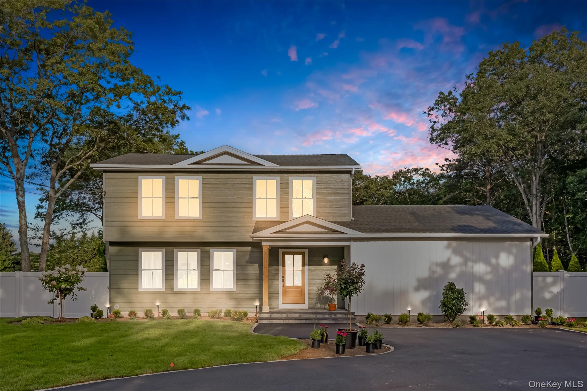 Miller Place, New York, 11764, United States, 4 Bedrooms Bedrooms, ,4 BathroomsBathrooms,Residential,For Sale,1902062