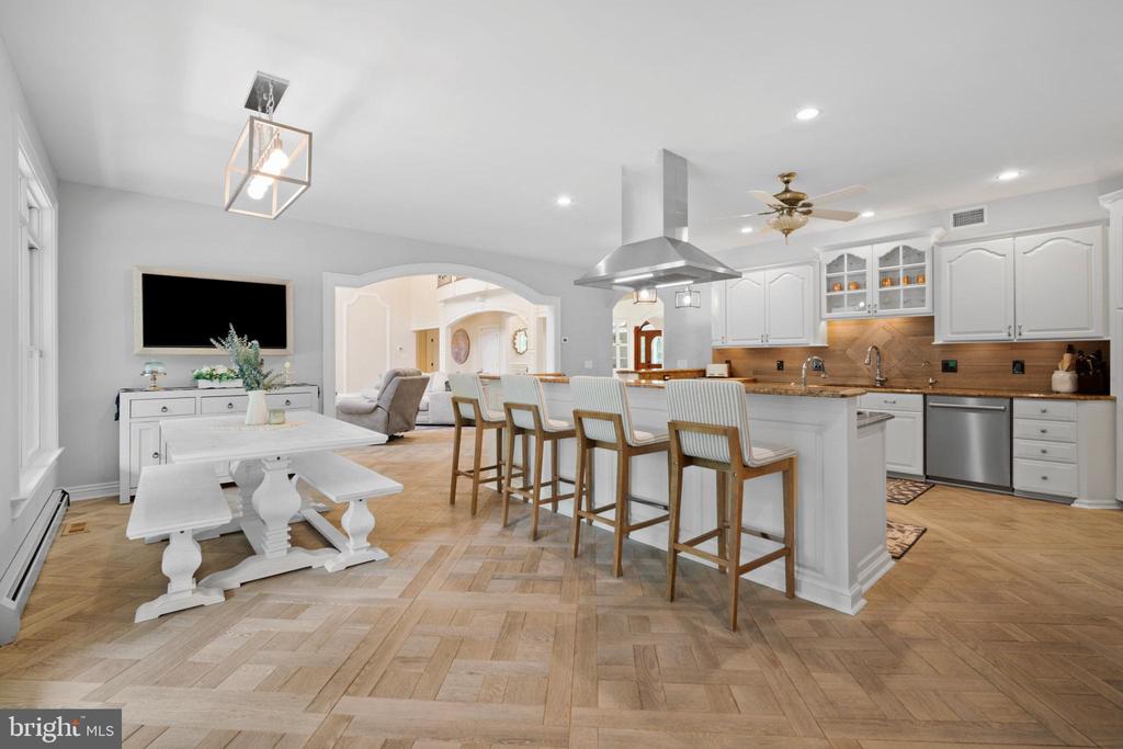 Hammonton, New Jersey, 08037, United States, 5 Bedrooms Bedrooms, ,5 BathroomsBathrooms,Residential,For Sale,1834534