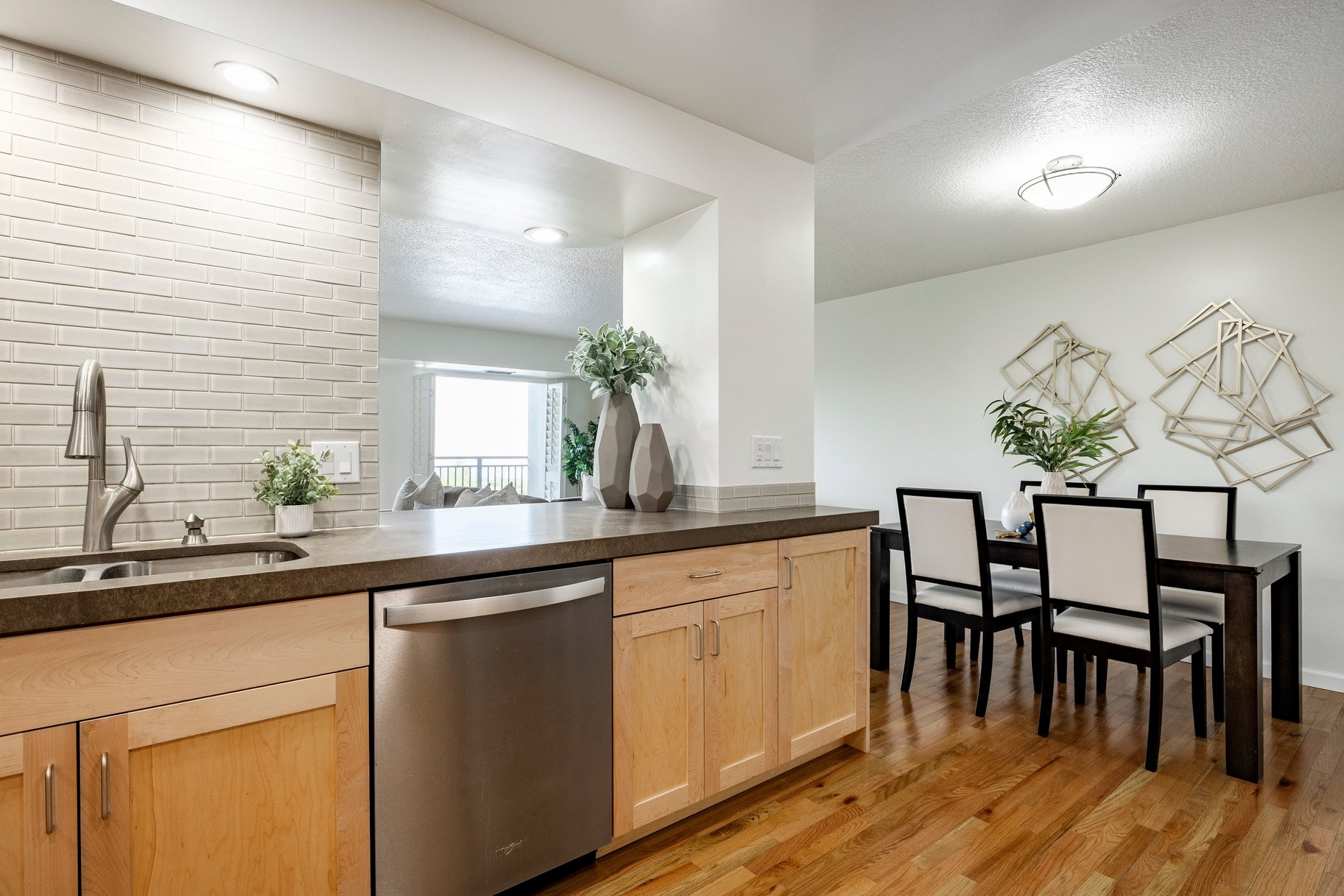  Spacious Canyon Crest Condo with Sweeping Valley Views - 物件實景