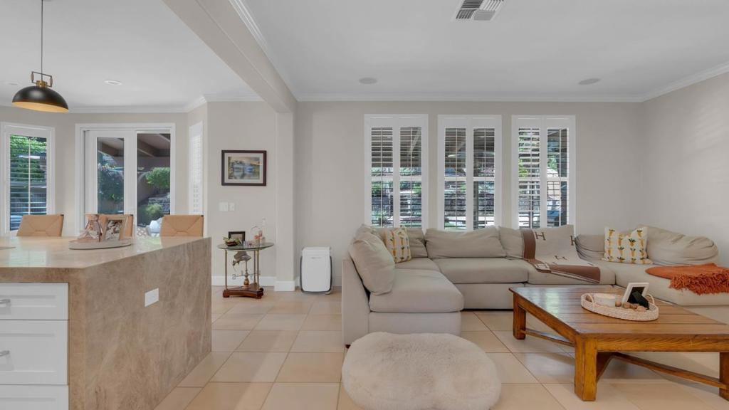 Gilroy, California, 95020, United States, 5 Bedrooms Bedrooms, ,4 BathroomsBathrooms,Residential,For Sale,2032655