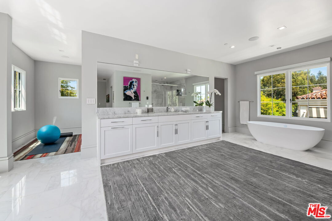 Los Angeles, California, 90077, United States, 5 Bedrooms Bedrooms, ,7 BathroomsBathrooms,Residential,For Sale,1768460