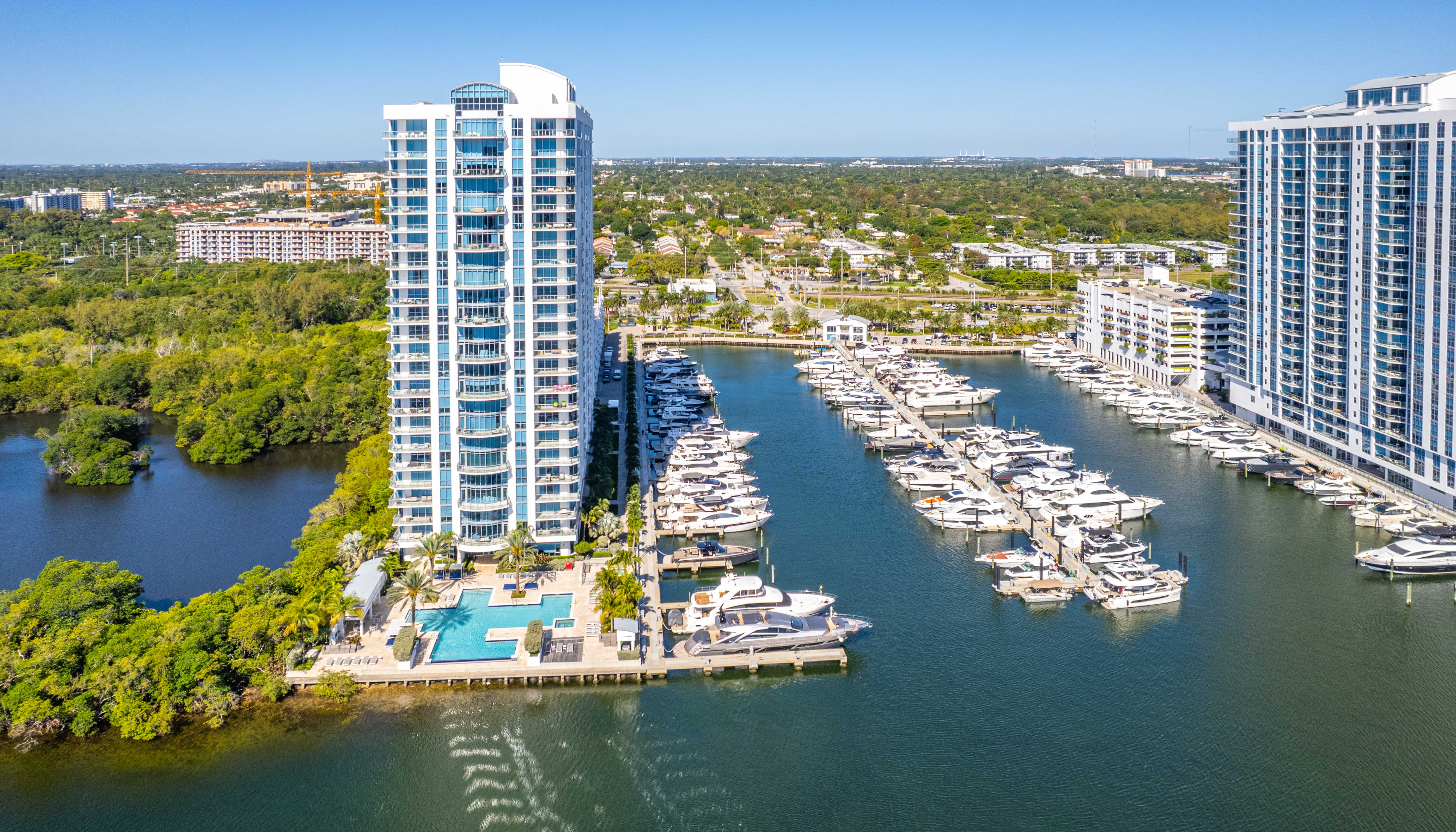  17111 Biscayne Blvd, North Miami Beach, FL, 33160 - 物件實景