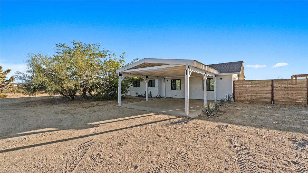 Yucca Valley, California, 92284, United States, 4 Bedrooms Bedrooms, ,2 BathroomsBathrooms,Residential,For Sale,1978728