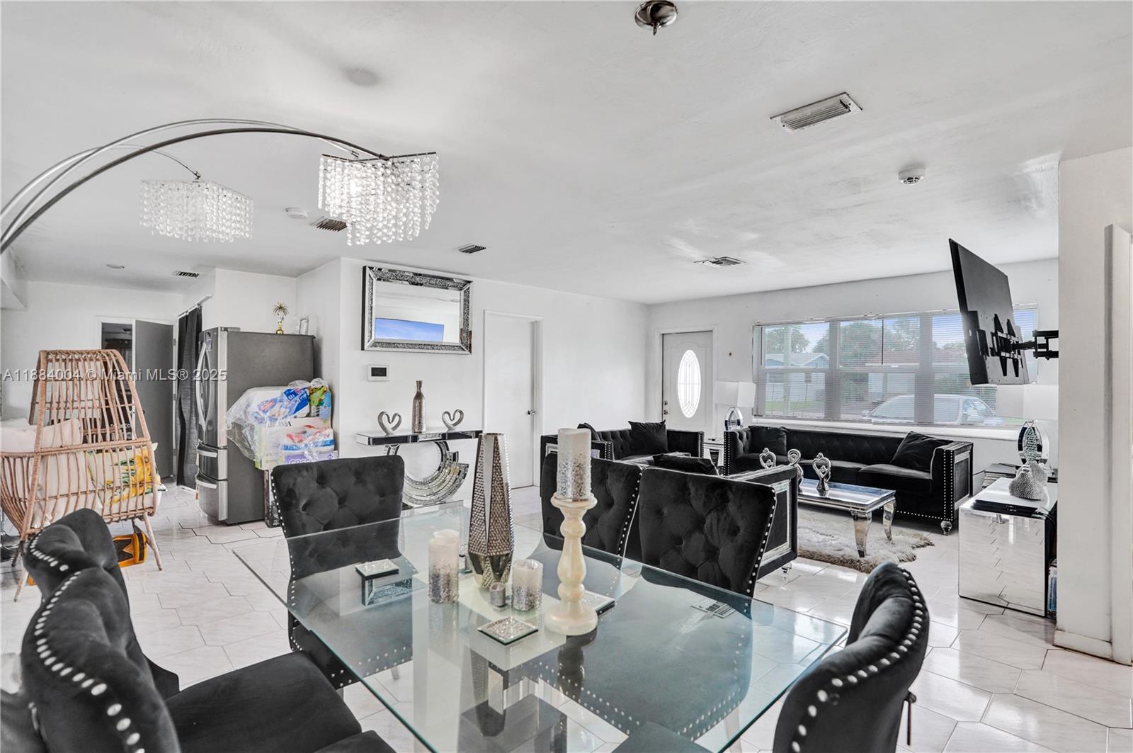 Hollywood, Florida, 33024, United States, 4 Bedrooms Bedrooms, ,3 BathroomsBathrooms,Residential,For Sale,1958932