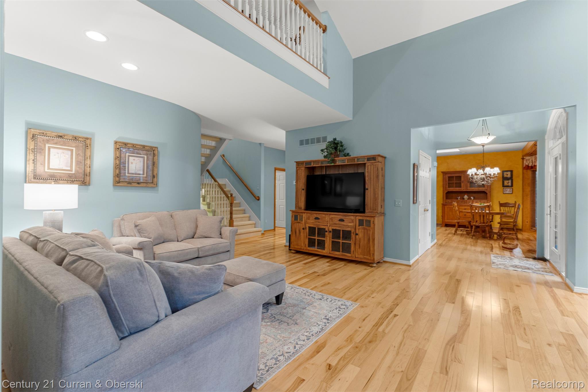 Shelby Charter Township, Michigan, 48316, United States, 2 Bedrooms Bedrooms, ,4 BathroomsBathrooms,Residential,For Sale,1977088