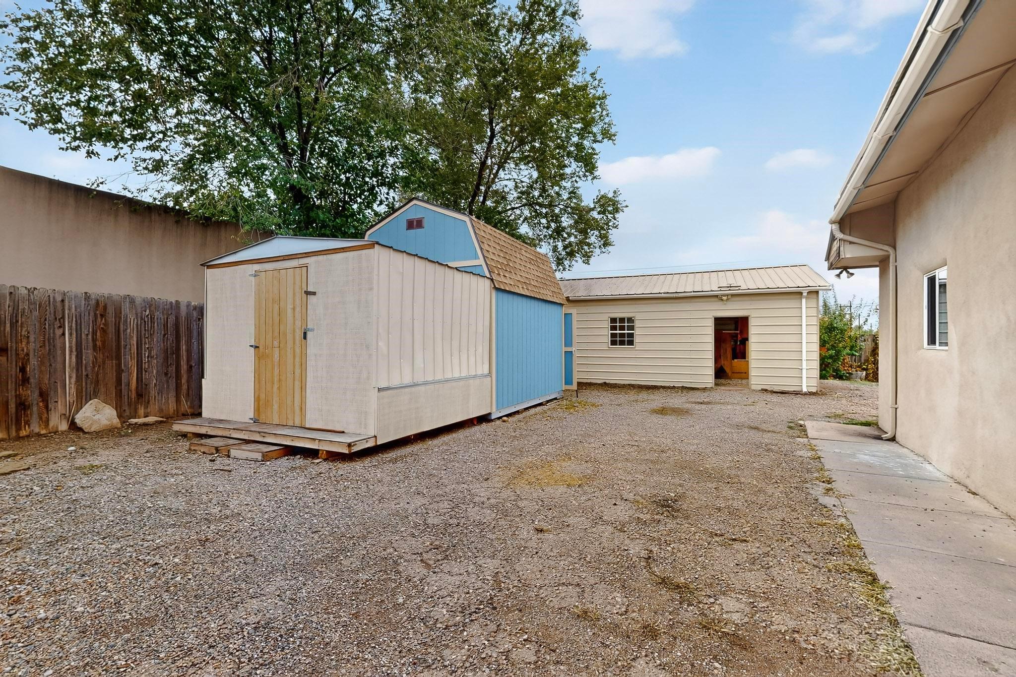 Santa Fe, New Mexico, 87505, United States, 3 Bedrooms Bedrooms, ,2 BathroomsBathrooms,Residential,For Sale,1971309