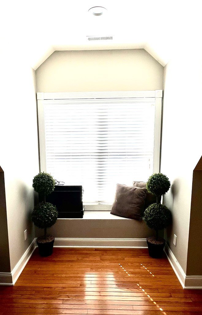 Prestonsburg, Kentucky, 41653, United States, 4 Bedrooms Bedrooms, ,4 BathroomsBathrooms,Residential,For Sale,1978376