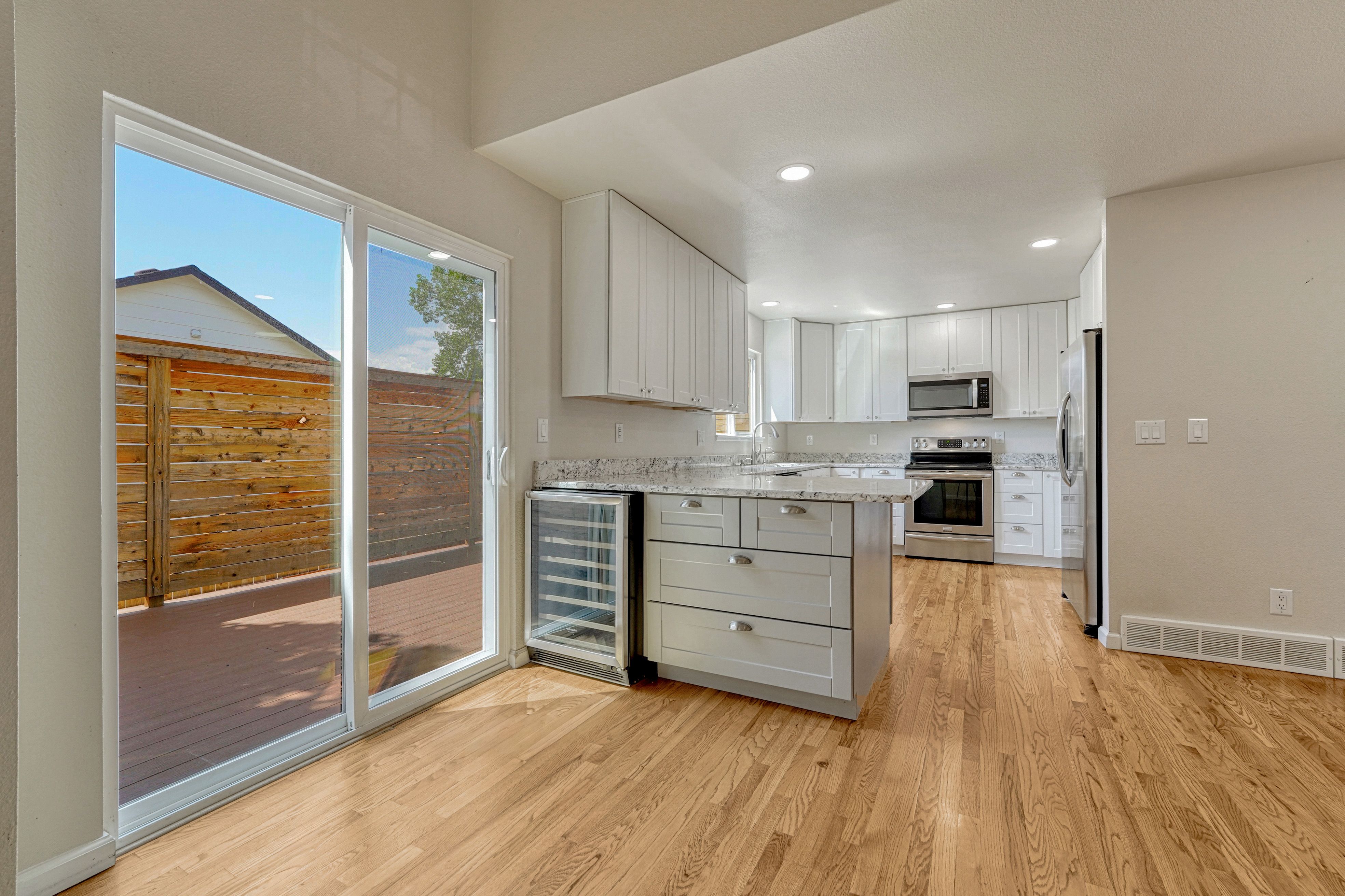  Hardwood Flooring and Mountain Views in 80919 - 物件實景