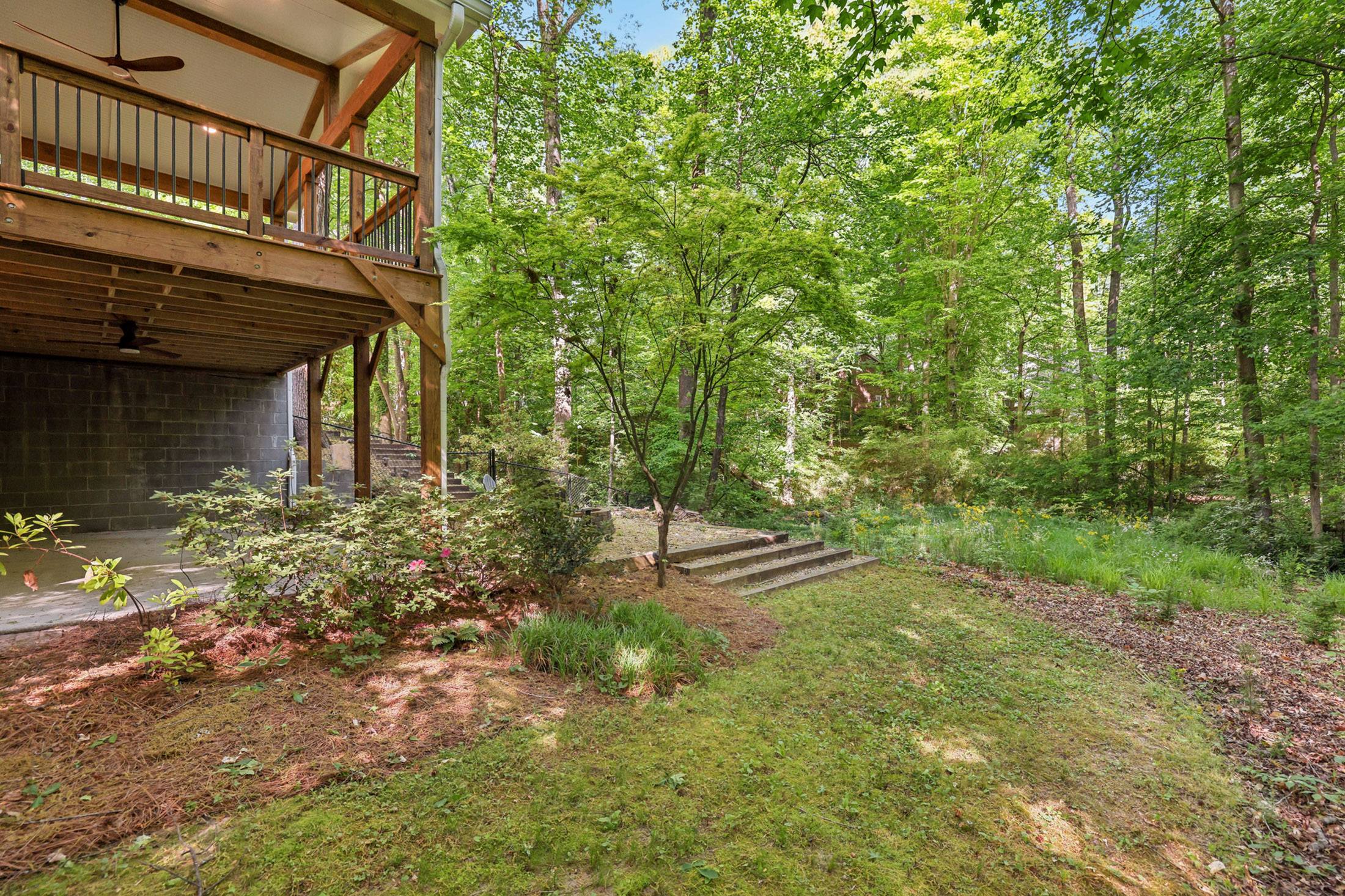  Standout Home in the Beloved Dunwoody North Neighborhood - 物件實景