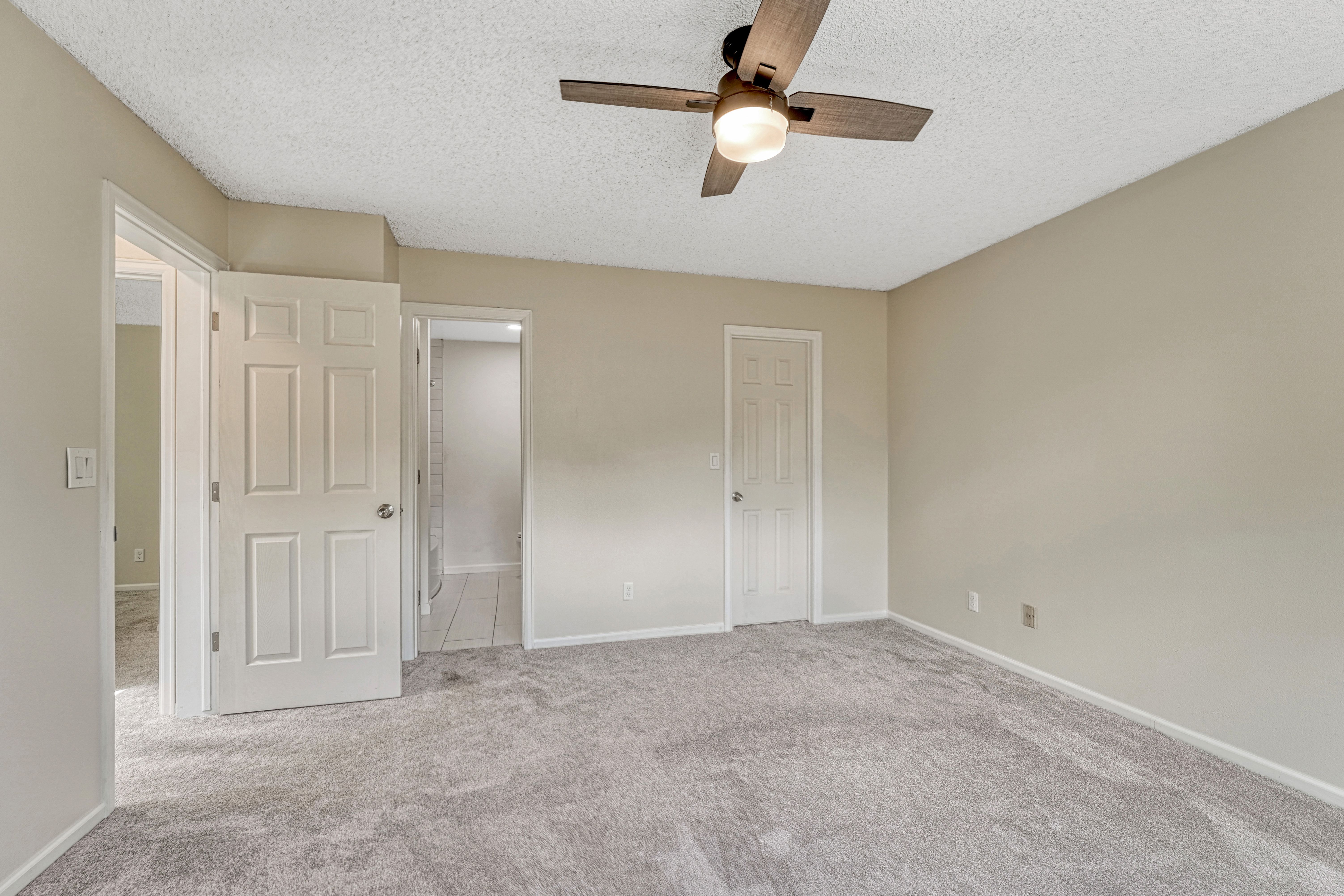  Rockrimmon Townhome with Trail Access & Private Patio - 物件實景