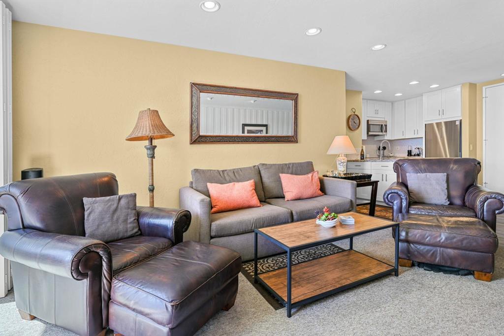 Oceanside, California, 92054, United States, 1 Bedroom Bedrooms, ,1 BathroomBathrooms,Residential,For Sale,1907384