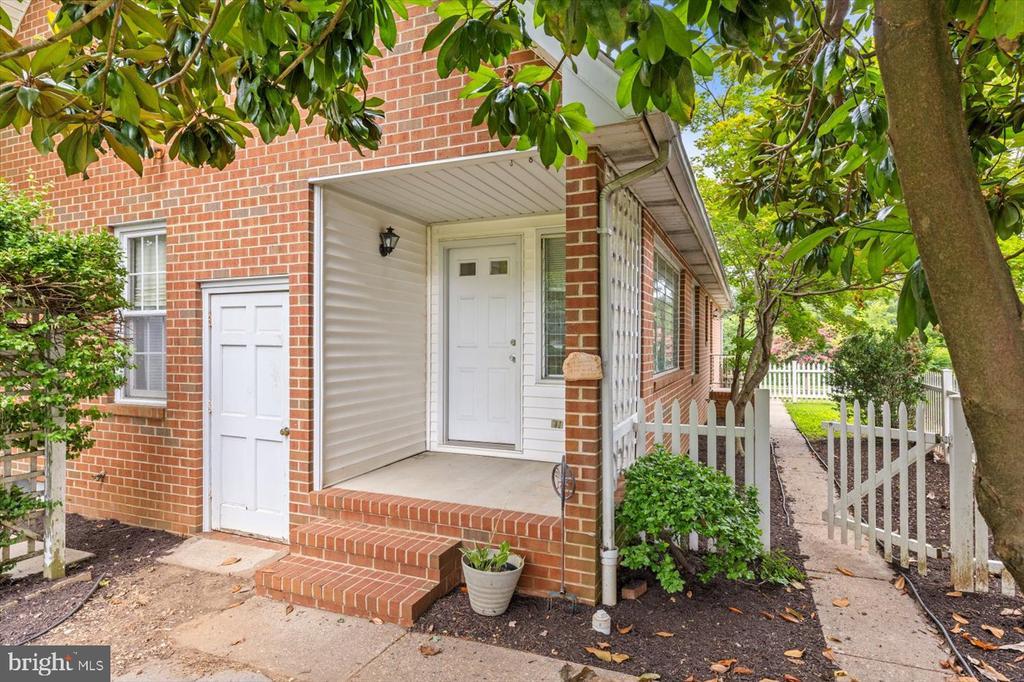 Fredericksburg, Virginia, 22401, United States, 3 Bedrooms Bedrooms, ,3 BathroomsBathrooms,Residential,For Sale,1903786