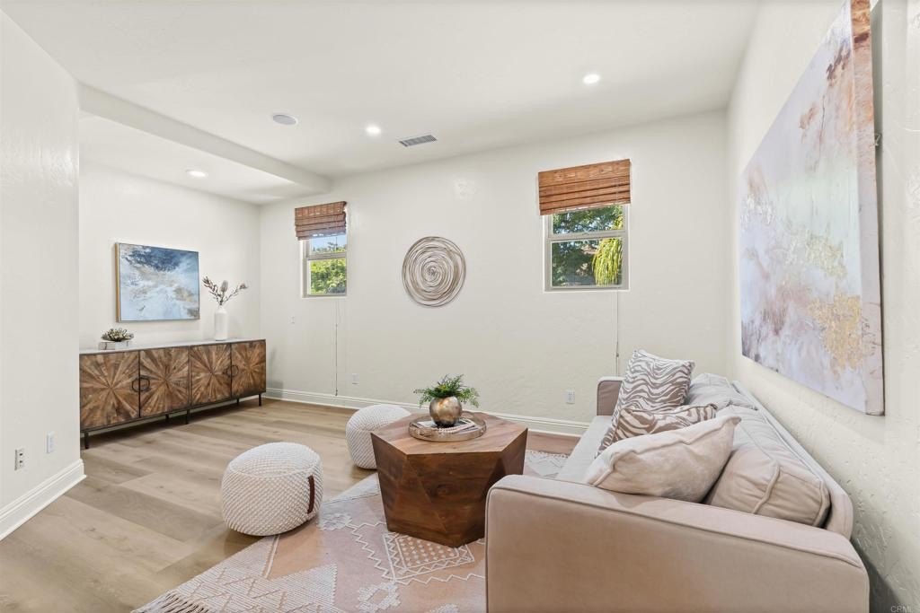 Chula Vista, California, 91910, United States, 5 Bedrooms Bedrooms, ,6 BathroomsBathrooms,Residential,For Sale,1996956