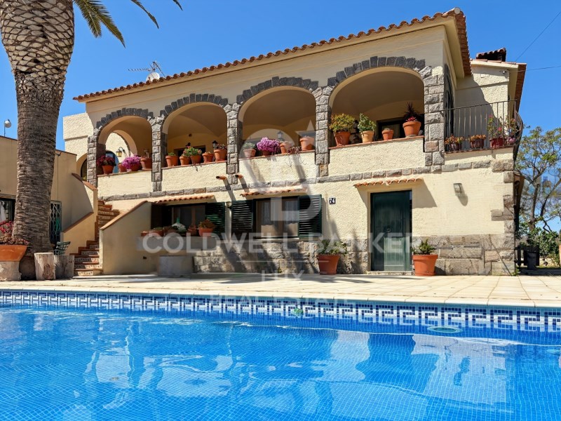 Empuriabrava, Catalonia, ES, 4 Bedrooms Bedrooms, ,2 BathroomsBathrooms,Residential,For Sale,1795076