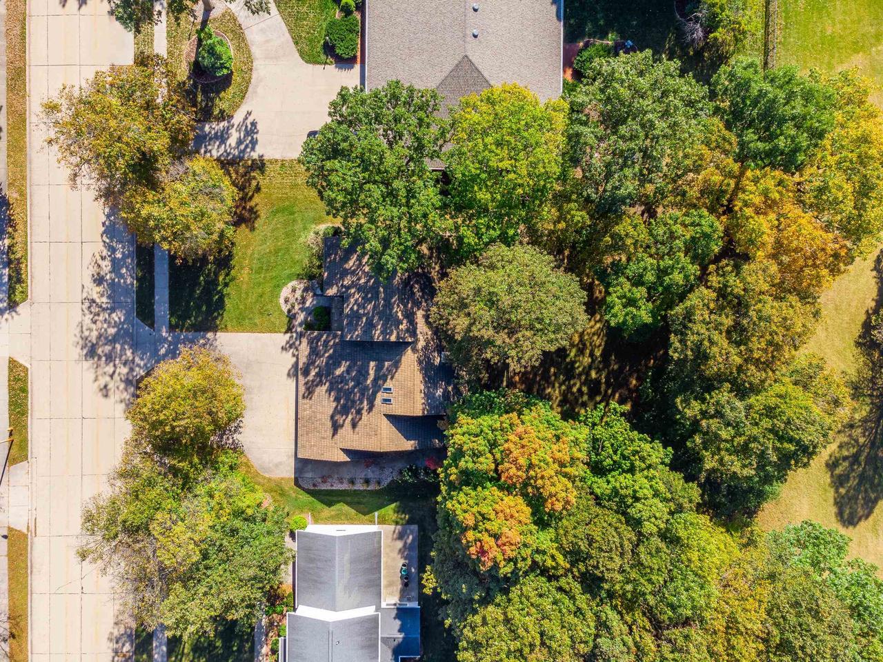 Oshkosh, Wisconsin, 54904, United States, 4 Bedrooms Bedrooms, ,3 BathroomsBathrooms,Residential,For Sale,1978045