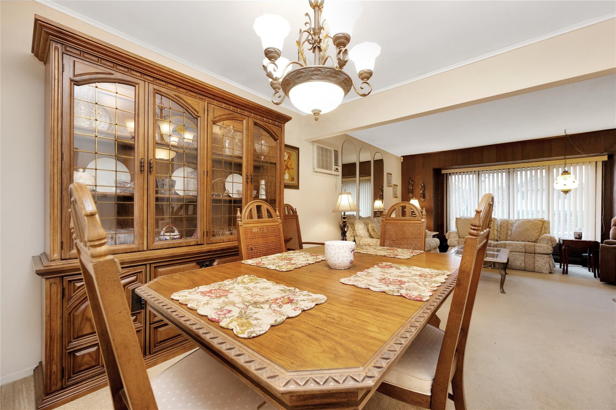 Farmingdale, New York, 11735, United States, 3 Bedrooms Bedrooms, ,2 BathroomsBathrooms,Residential,For Sale,1793248