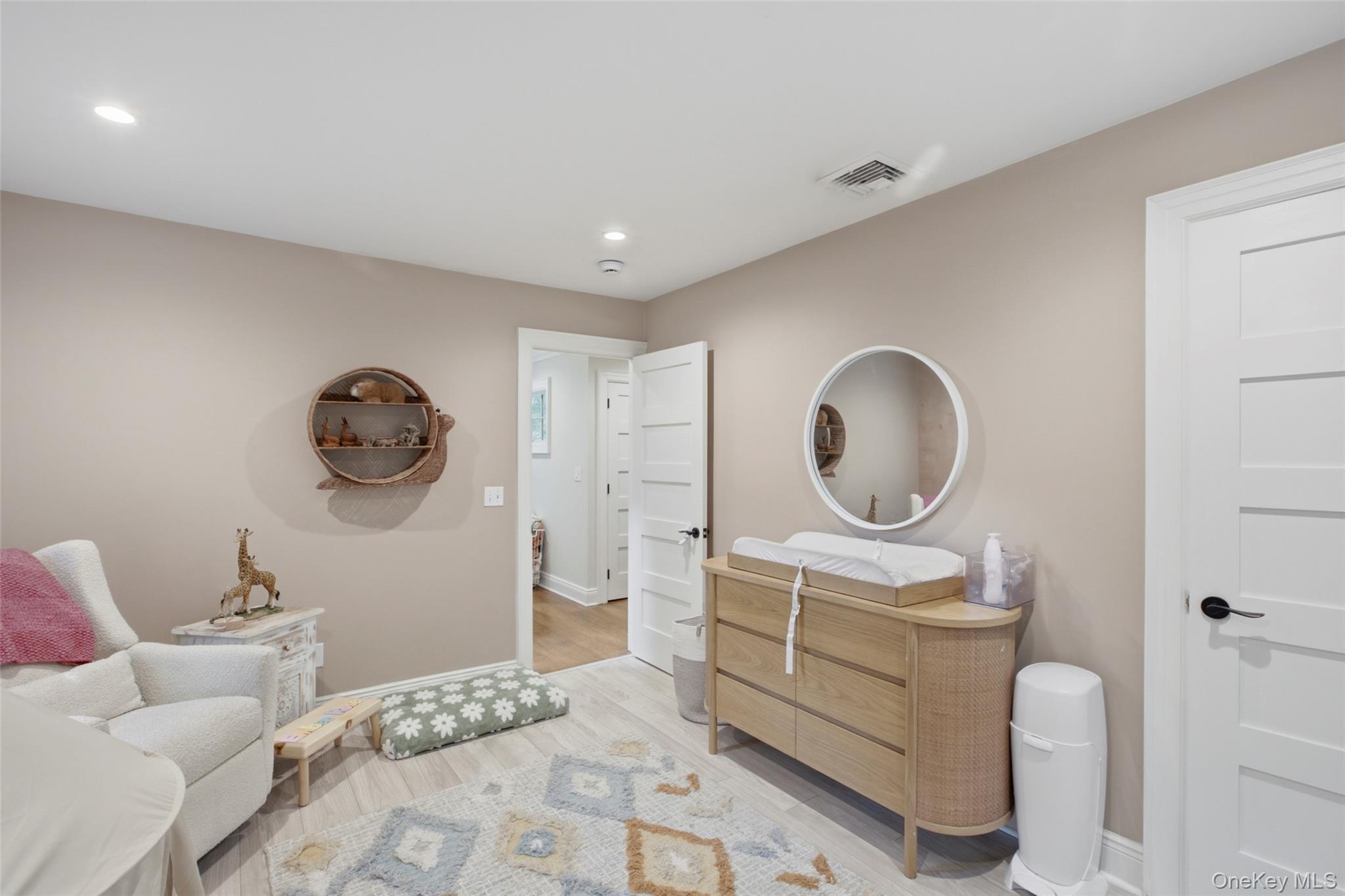  18 W Meadow Road, Setauket, NY, 11733 - 物件實景