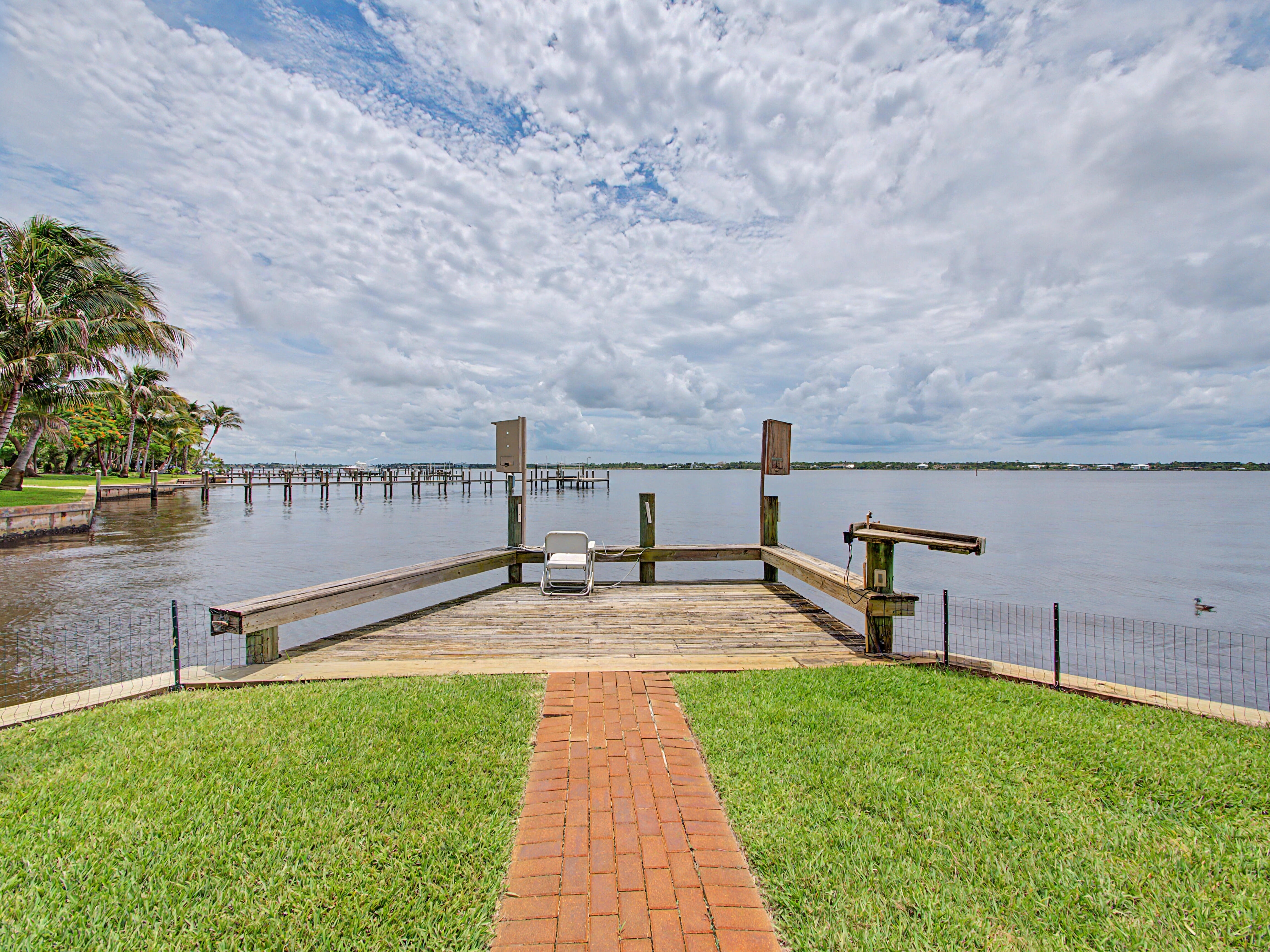  1910 NW Cove Circle, Stuart, FL, 34994 - 物件實景