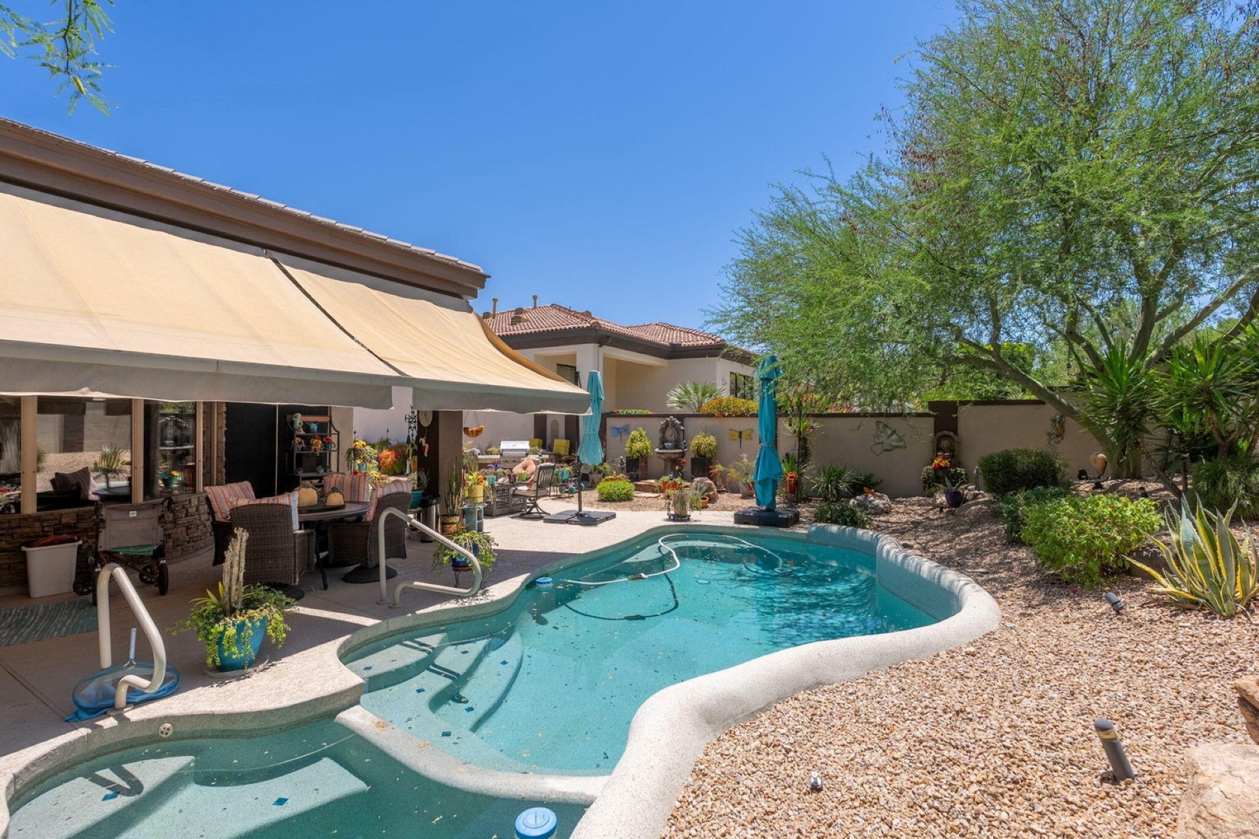  15618 E Cactus Drive  Fountain Hills, AZ - 物件實景