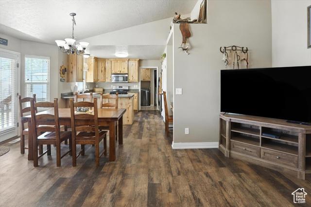 Tremonton, Utah, 84337, United States, 6 Bedrooms Bedrooms, ,3 BathroomsBathrooms,Residential,For Sale,1974496