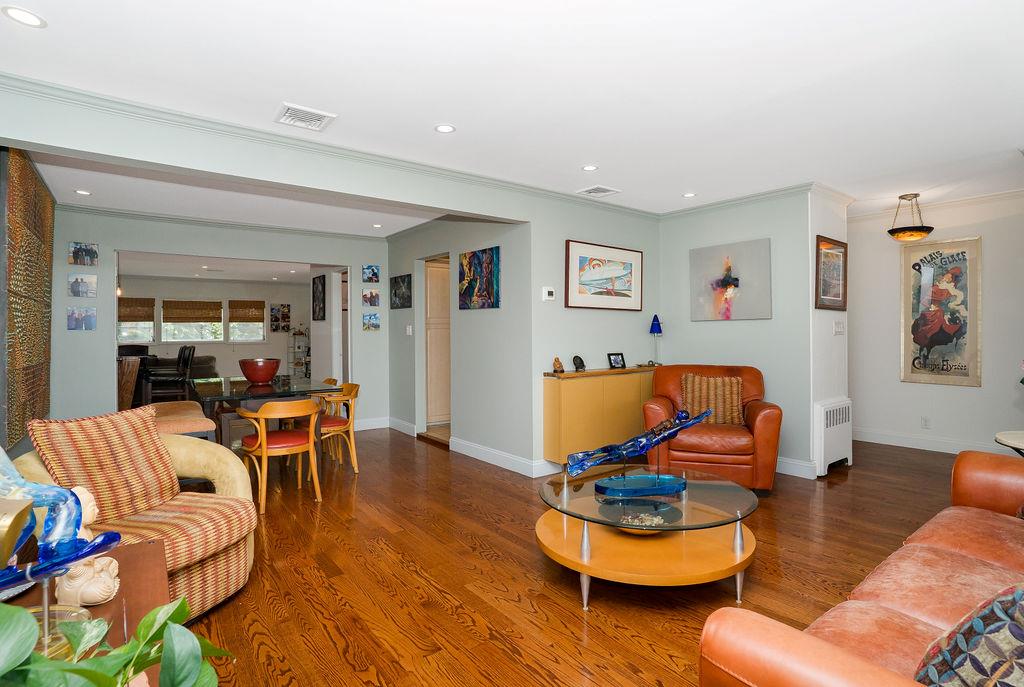 Oceanside, New York, 11572, United States, 3 Bedrooms Bedrooms, ,3 BathroomsBathrooms,Residential,For Sale,1908521