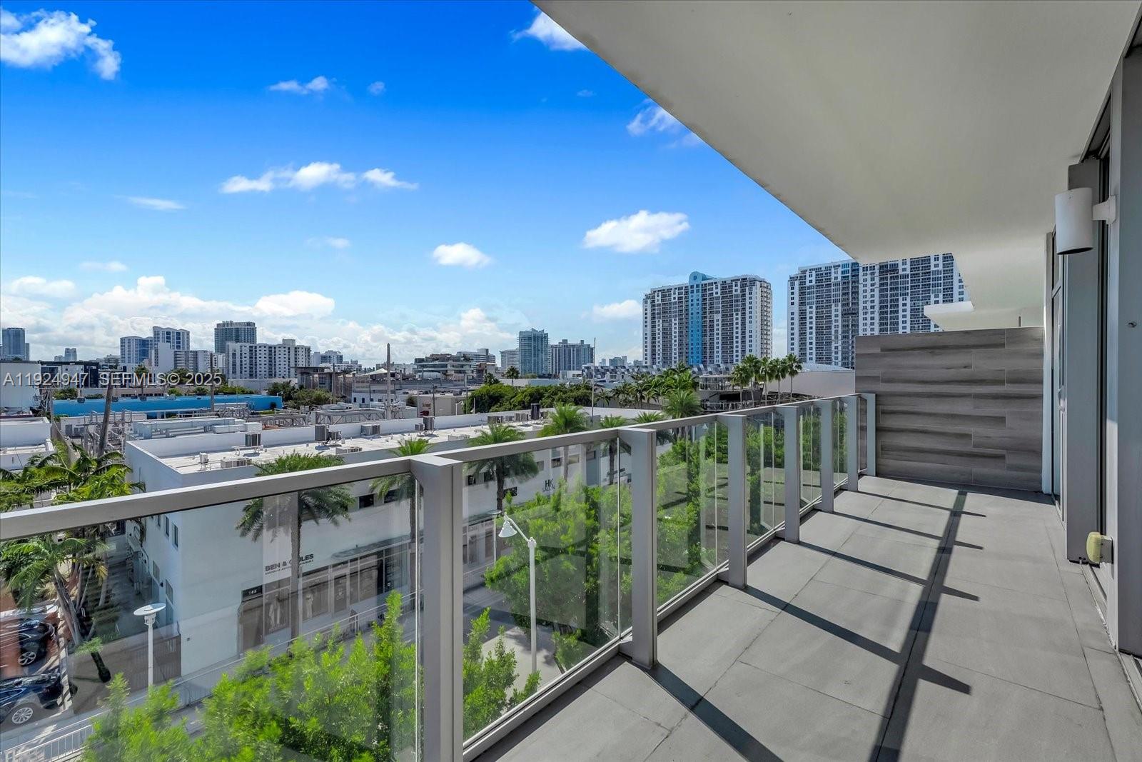 Miami Beach, Florida, 33139, United States, 3 Bedrooms Bedrooms, ,4 BathroomsBathrooms,Residential,For Sale,2003105