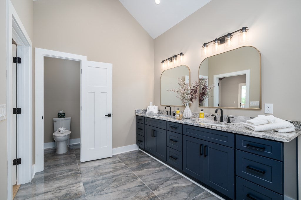 Ellijay, Georgia, 30540, United States, 4 Bedrooms Bedrooms, ,5 BathroomsBathrooms,Residential,For Sale,1858982