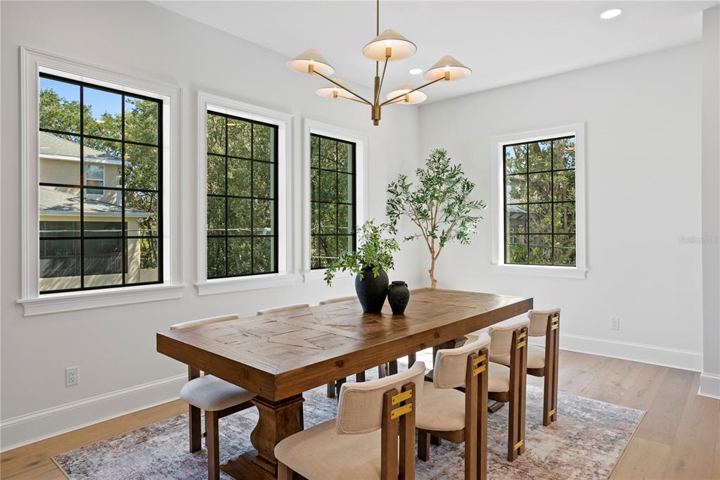 Tampa, Florida, 33629, United States, 5 Bedrooms Bedrooms, ,5 BathroomsBathrooms,Residential,For Sale,1837490