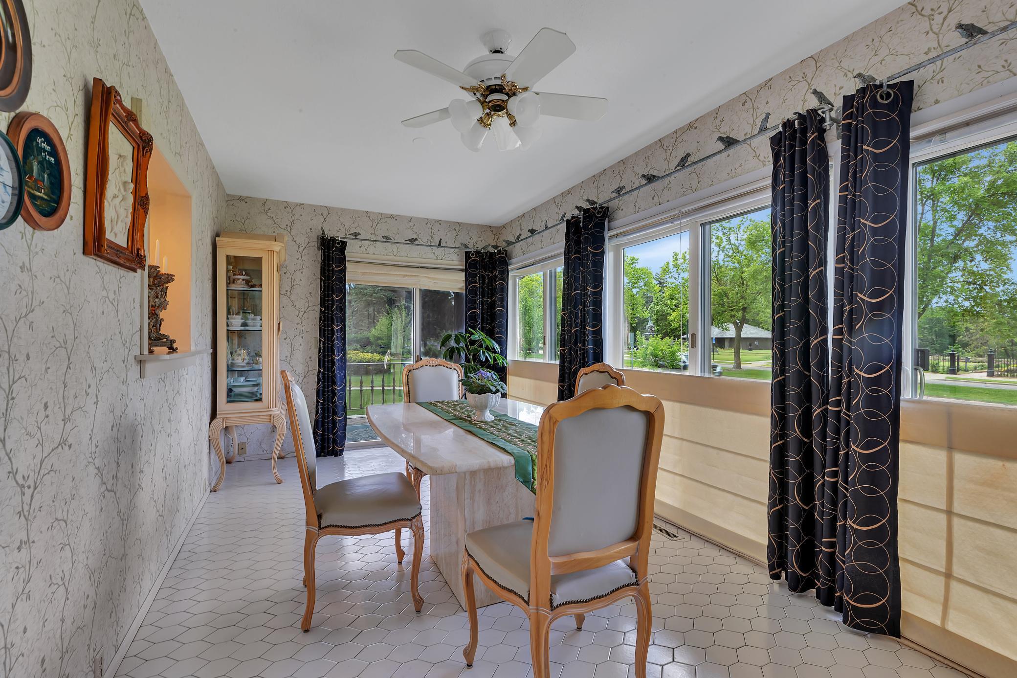Saint Cloud, Minnesota, 56304, United States, 4 Bedrooms Bedrooms, ,4 BathroomsBathrooms,Residential,For Sale,1836908