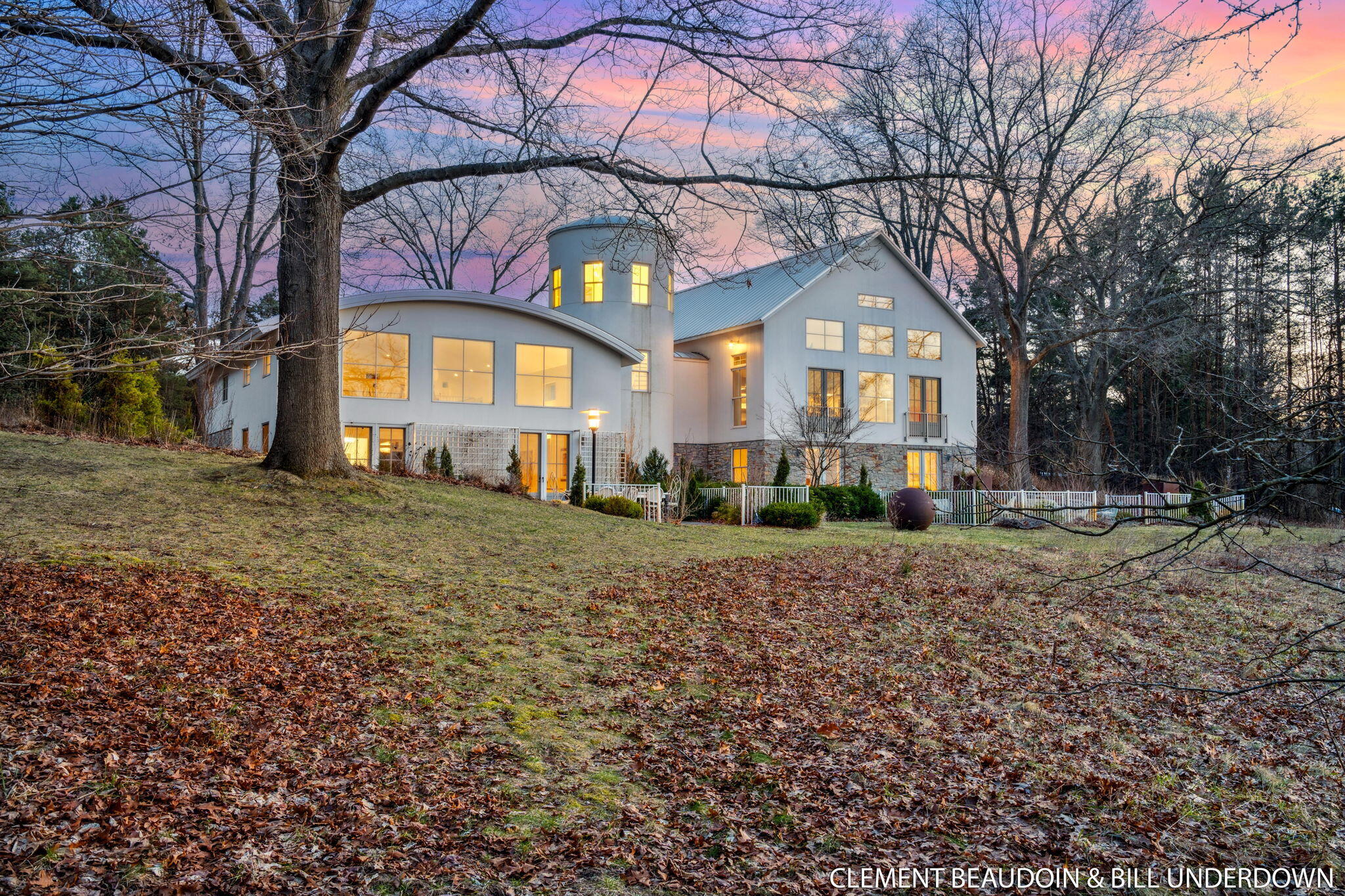 Fennville, Michigan, 49408, United States, 5 Bedrooms Bedrooms, ,7 BathroomsBathrooms,Residential,For Sale,1973707