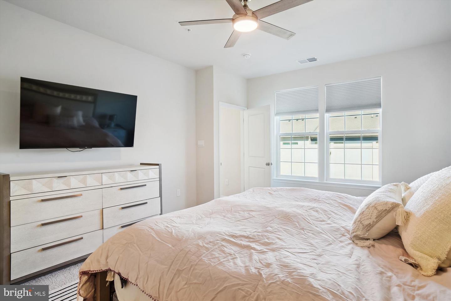 Frederick, Maryland, 21701, United States, 3 Bedrooms Bedrooms, ,4 BathroomsBathrooms,Residential,For Sale,1920033