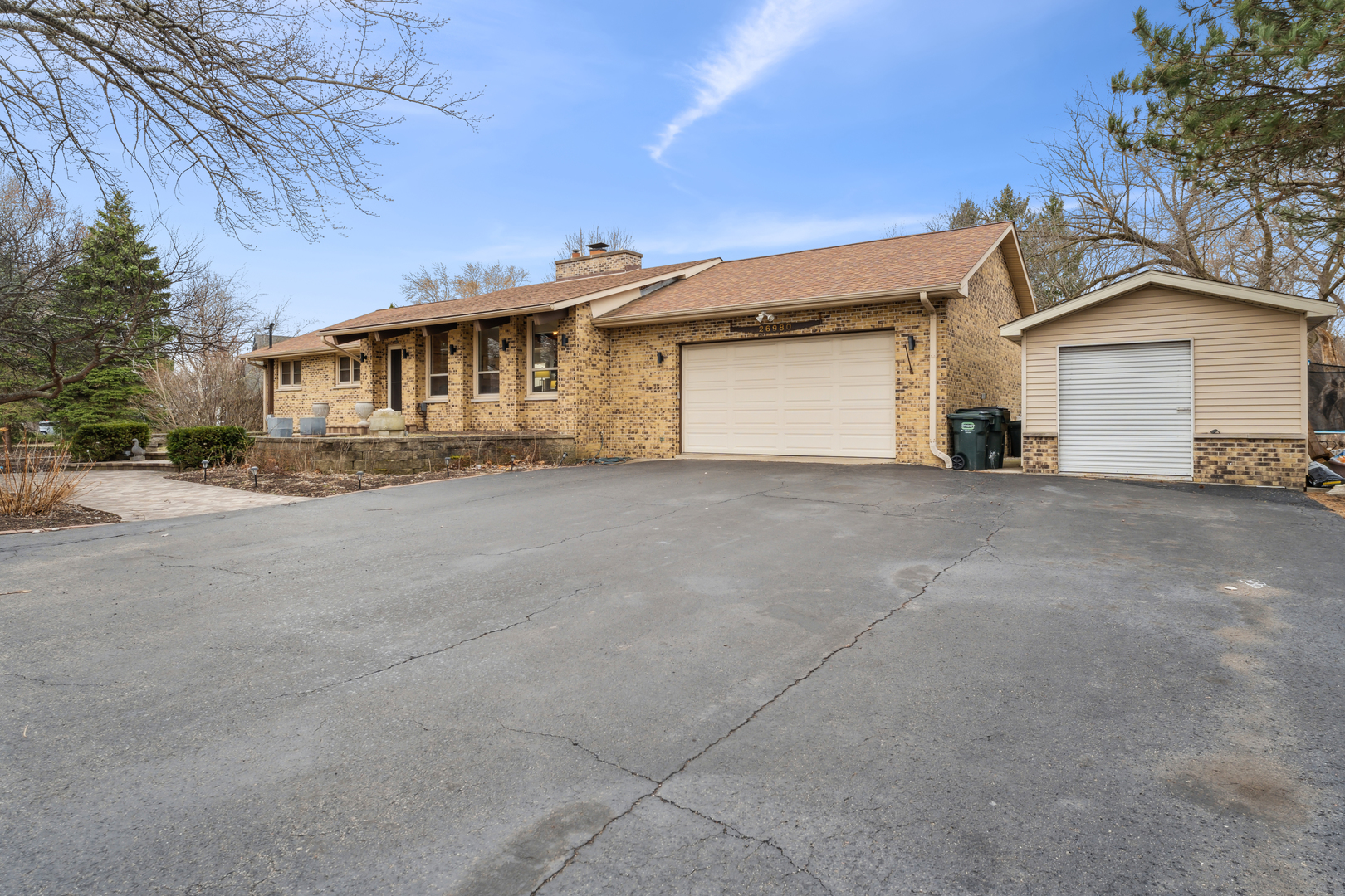 Mundelein, Illinois, 60060, United States, 4 Bedrooms Bedrooms, ,3 BathroomsBathrooms,Residential,For Sale,1743413